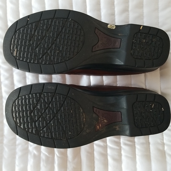 Shoes - Picture 7 of 8